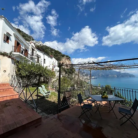 Amalfi 51 Con Vista Mare, Giardino E Terrazze Feriehus